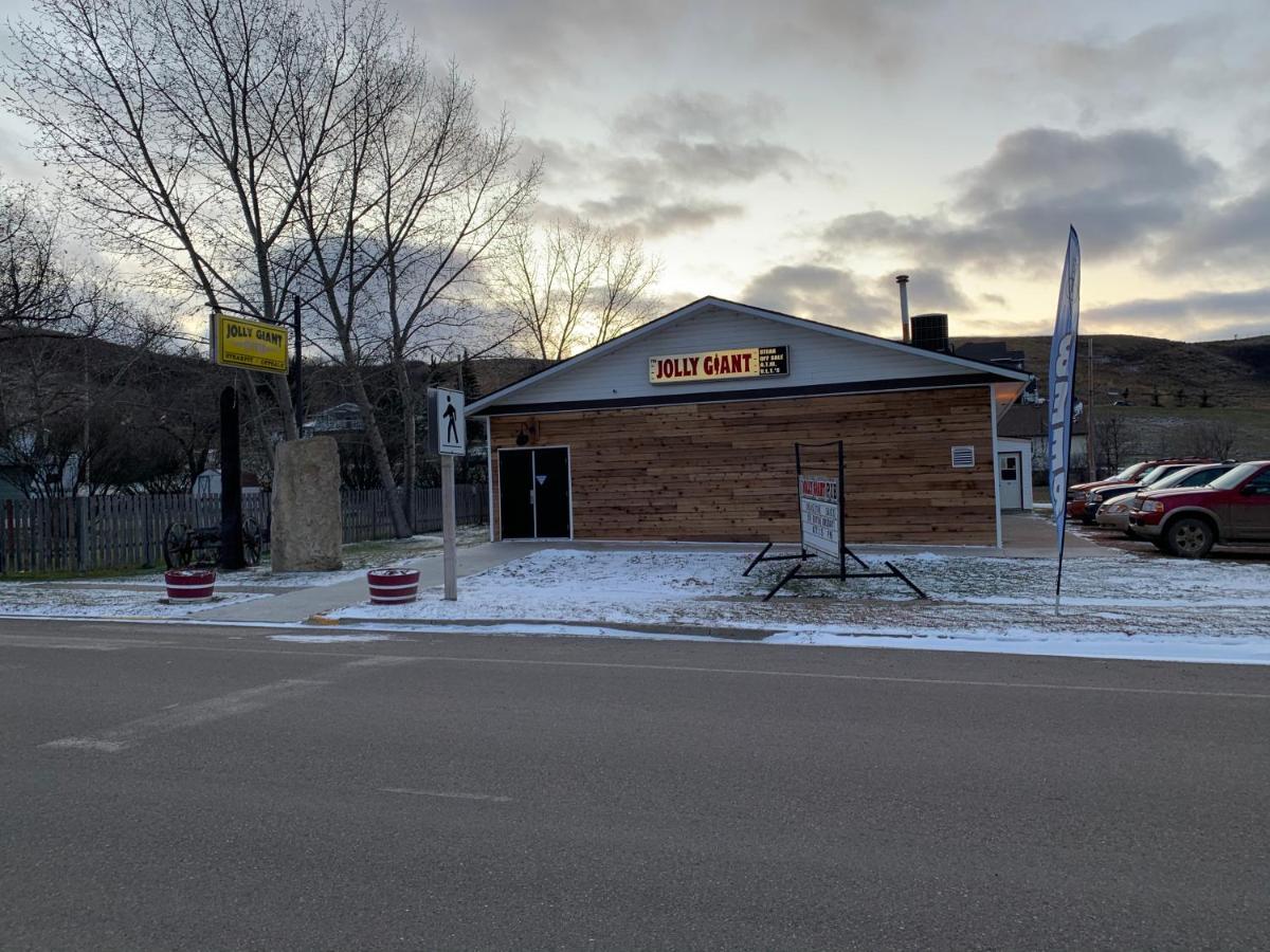 Jolly Giant Pub & Motel Willow Bunch Dış mekan fotoğraf